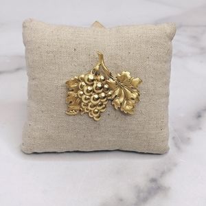 Vintage CM matte gold grape bunch brooch